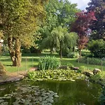 La Fontaine D'inville Hotell *