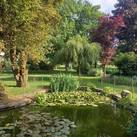 La Fontaine D'inville Hotel *
